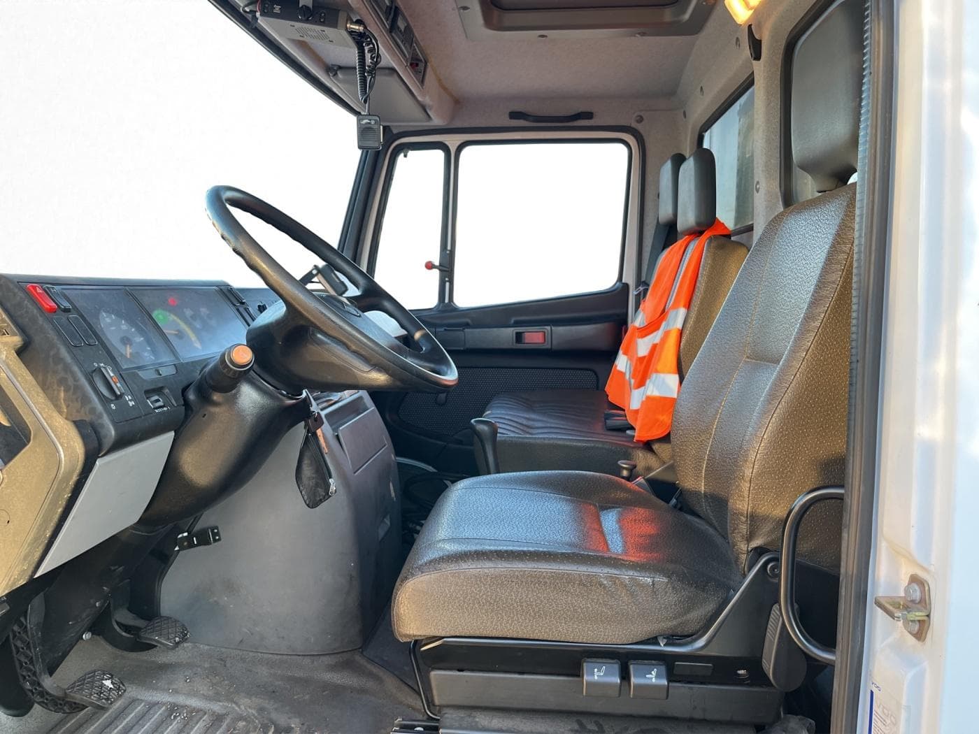 Mercedes-Benz Vario 616 D Koffer Werkstattkoffer Bild 10