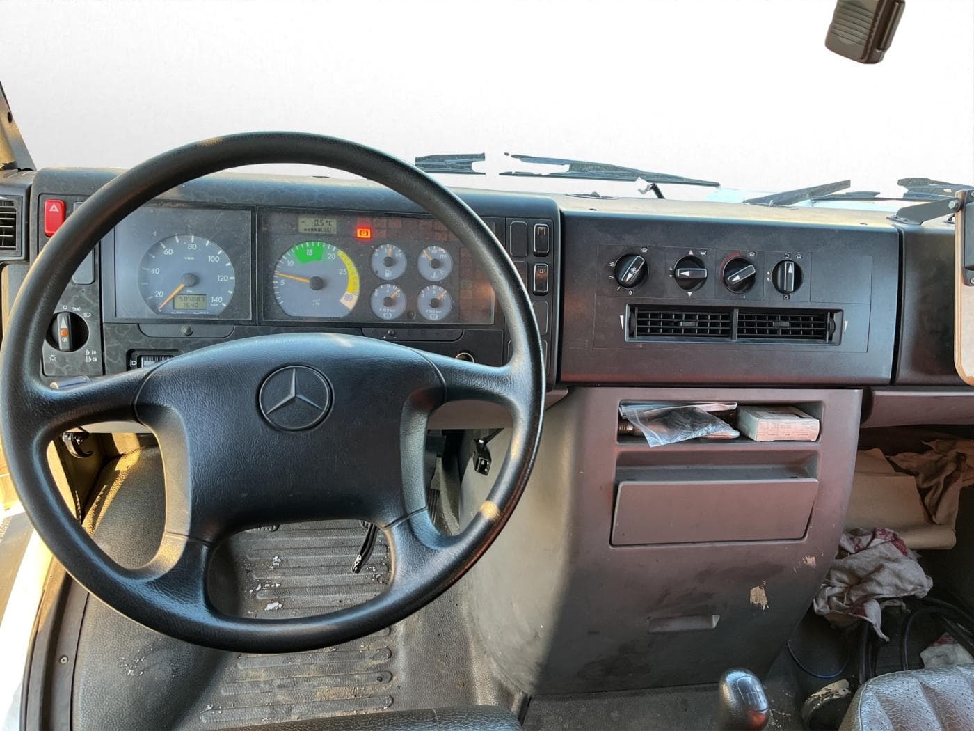 Mercedes-Benz Vario 616 D Koffer Werkstattkoffer Bild 6