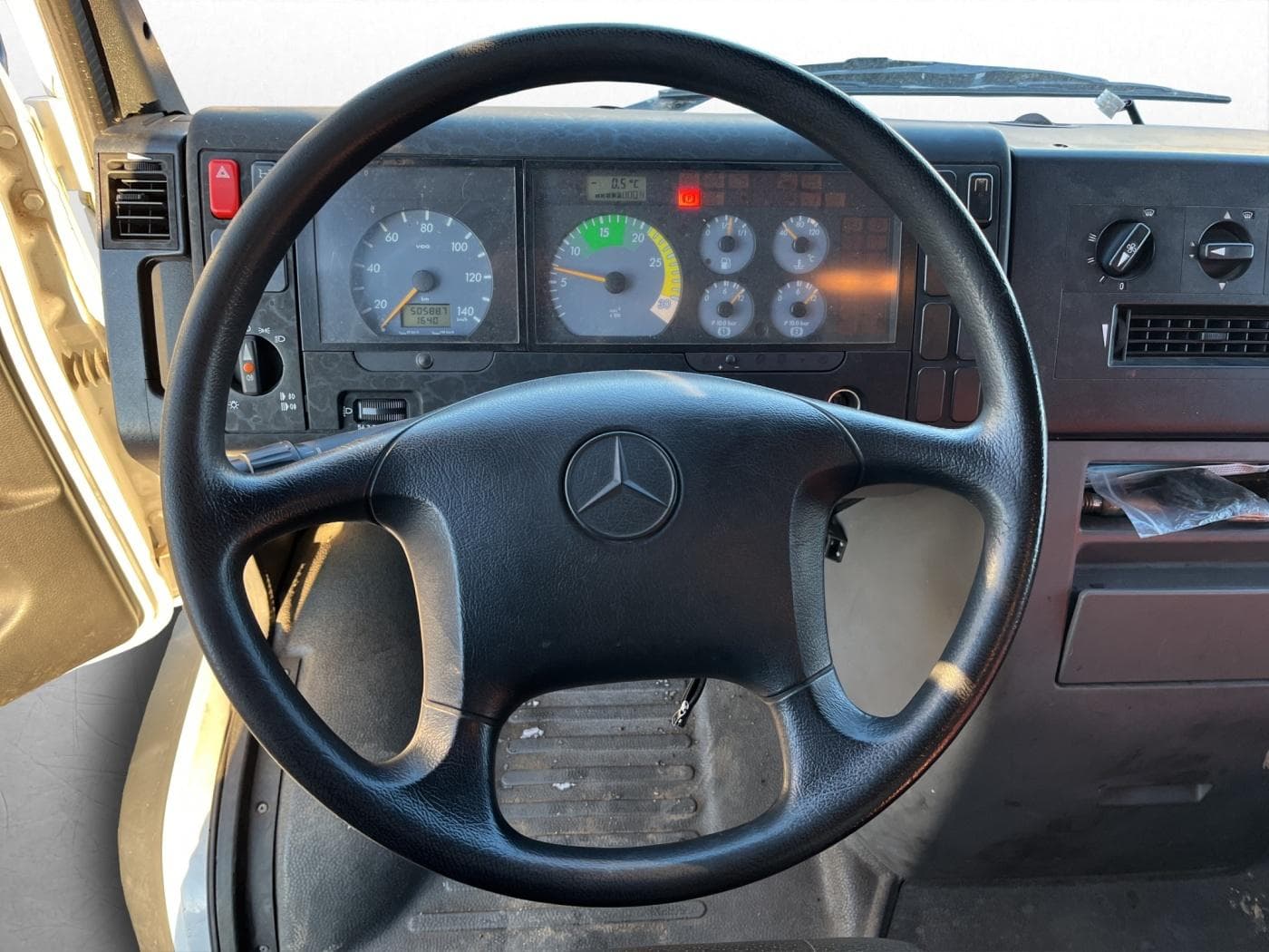 Mercedes-Benz Vario 616 D Koffer Werkstattkoffer Bild 7
