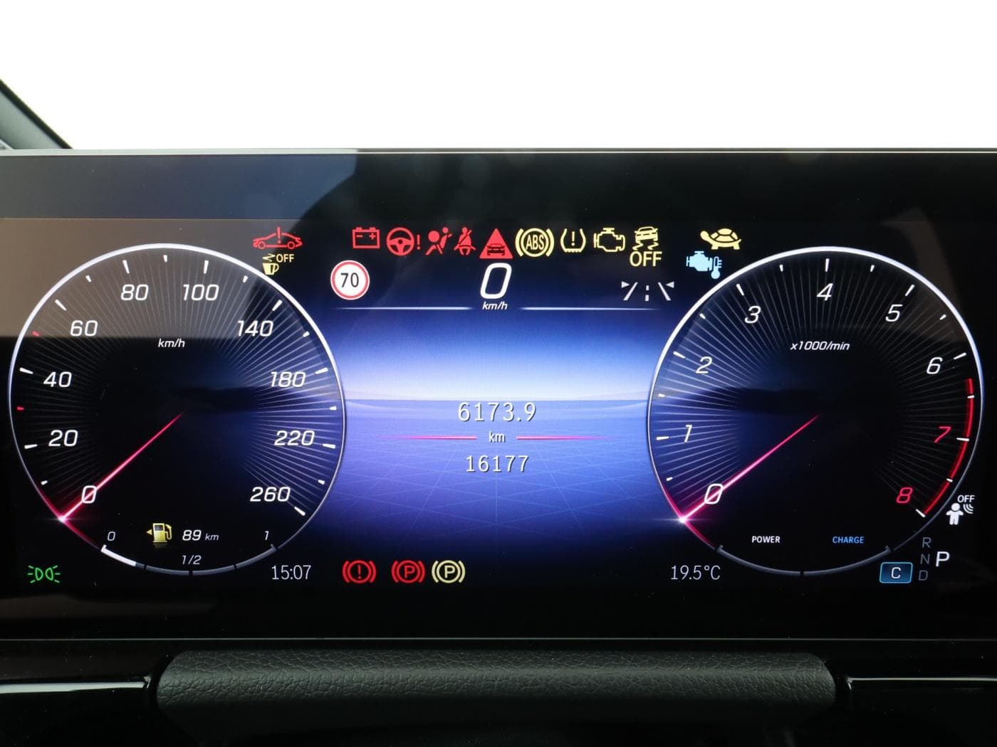 Mercedes-Benz GLA 180 Bild 12