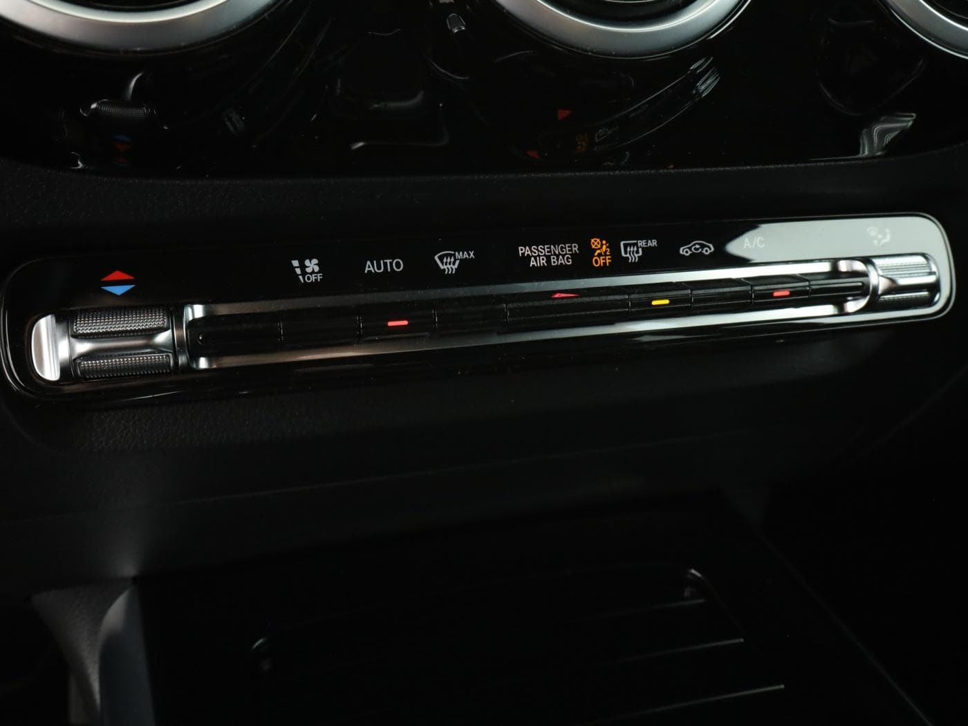 Mercedes-Benz GLA 180 Bild 14