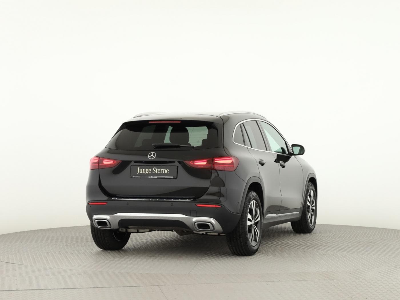 Mercedes-Benz GLA 180 Bild 2