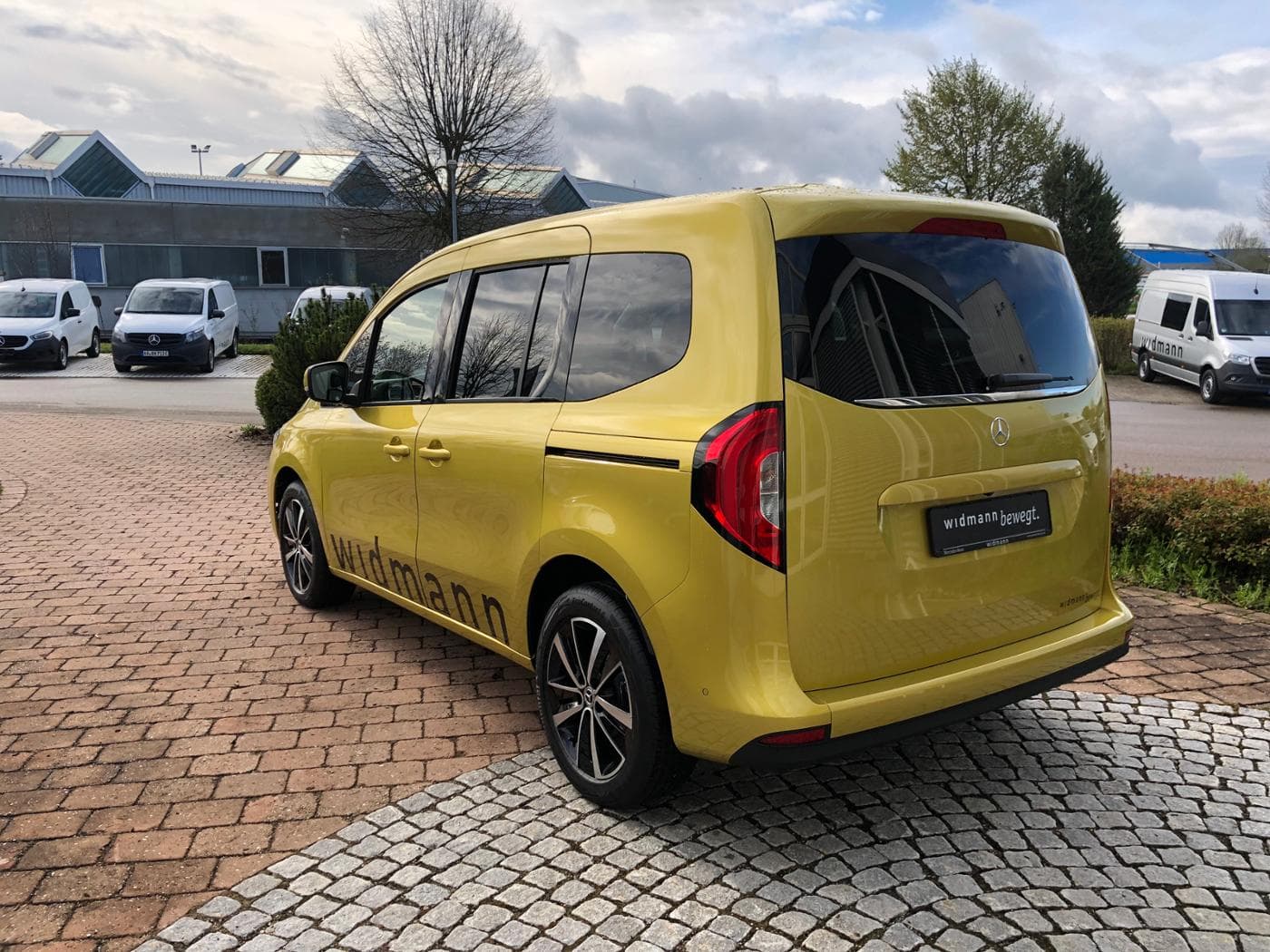 Mercedes-Benz T 180 d Bild 2