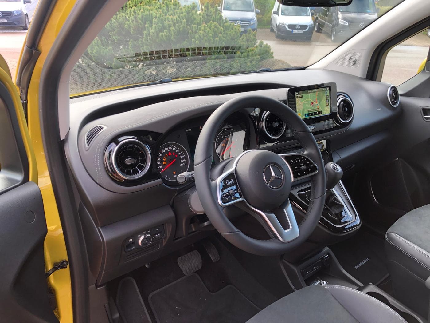 Mercedes-Benz T 180 d Bild 7