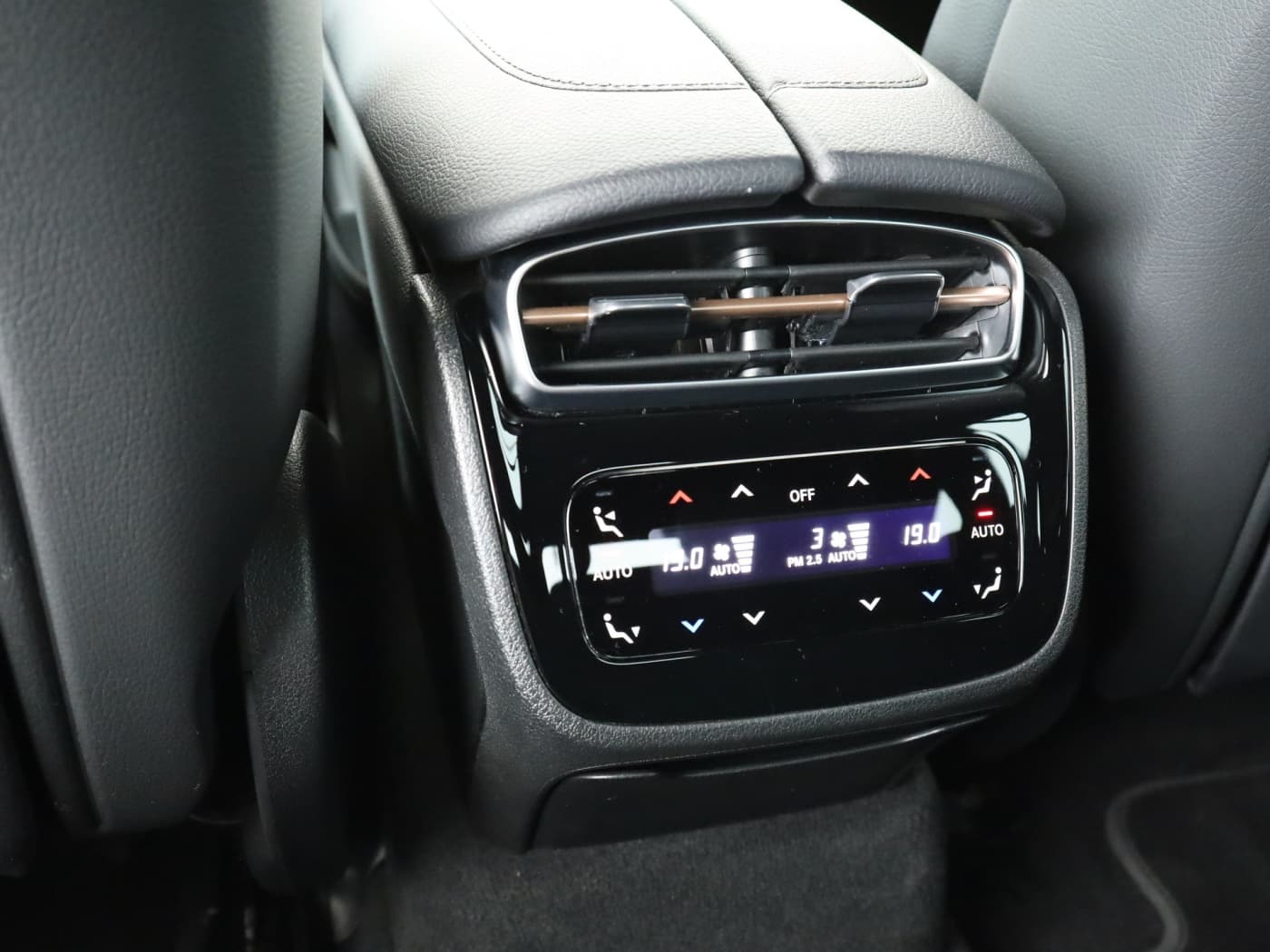 Mercedes-Benz EQE 350+ Bild 23