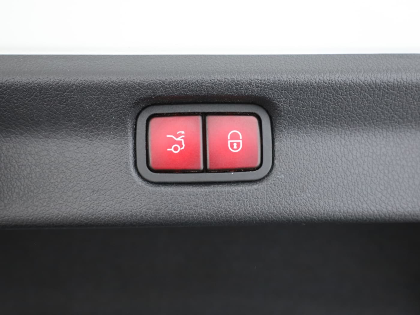 Mercedes-Benz EQE 350+ Bild 24