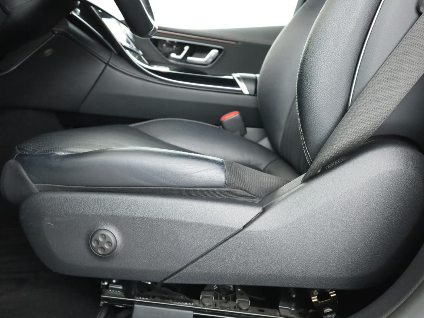 Mercedes-Benz EQE 350+ Bild 26