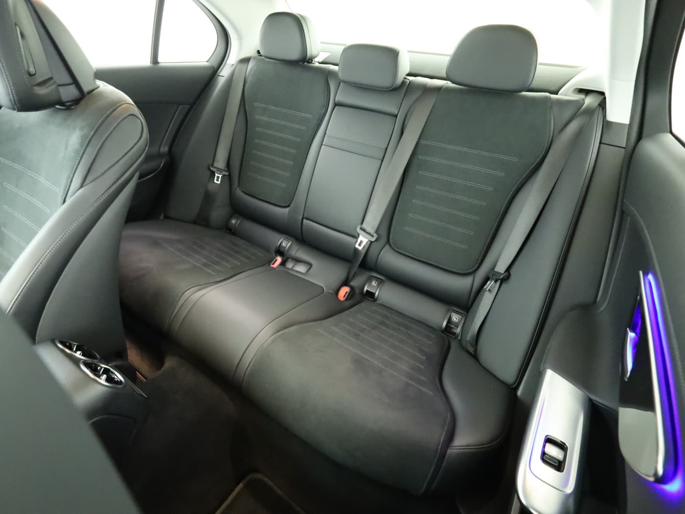 Mercedes-Benz C 300 d 4M Bild 18