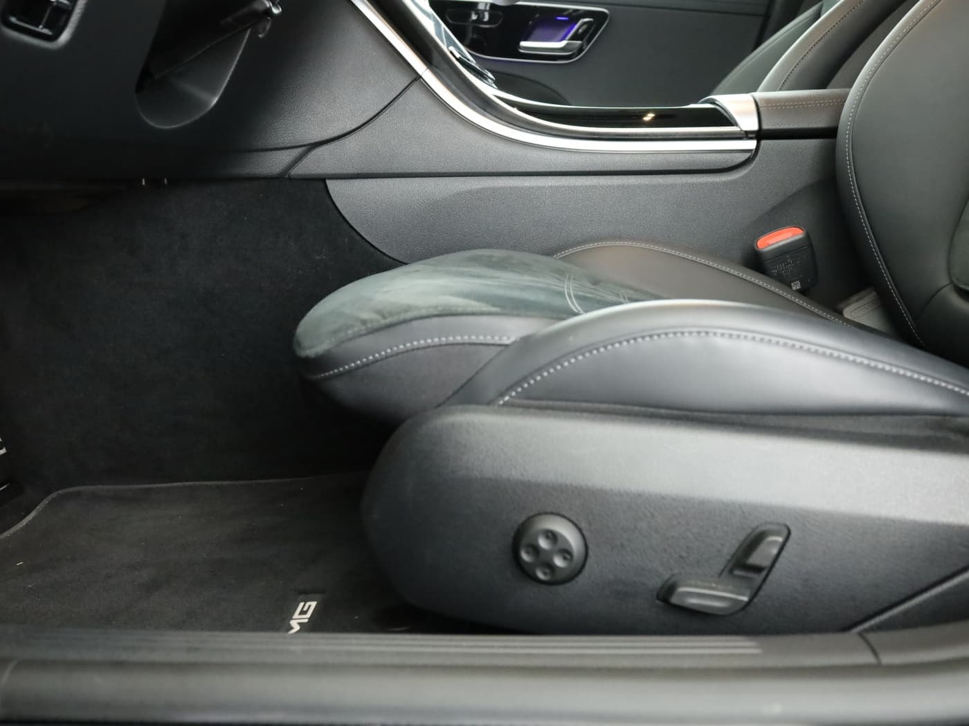 Mercedes-Benz C 300 d 4M Bild 25