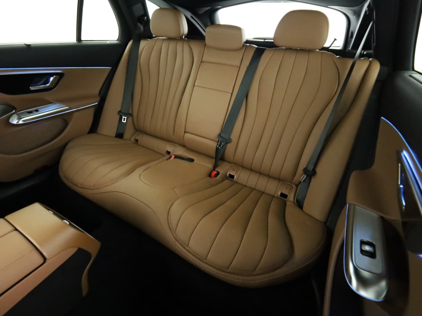 Mercedes-Benz E 220 d 4MATIC T-Modell Bild 18