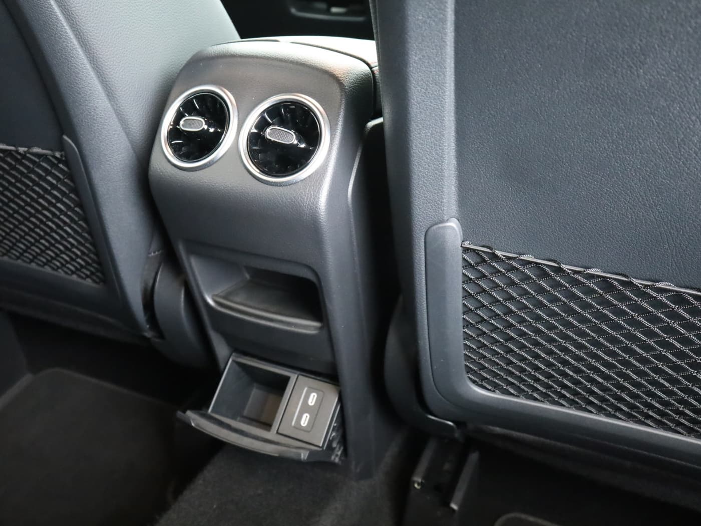 Mercedes-Benz GLA 200 Bild 23