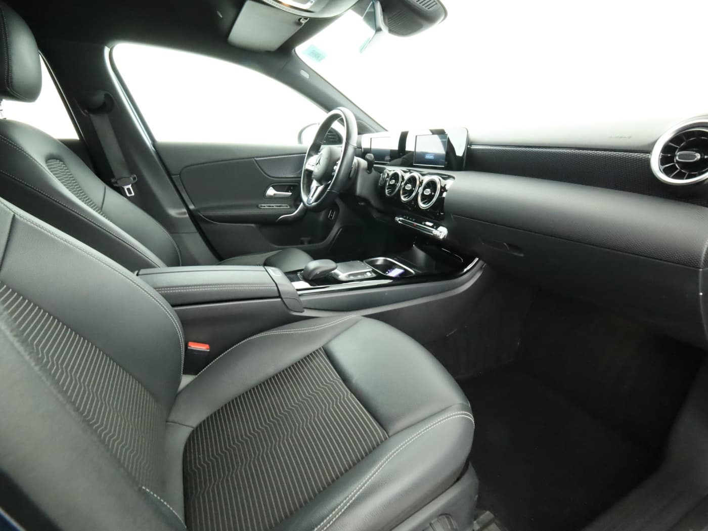 Mercedes-Benz A 250 e Bild 17