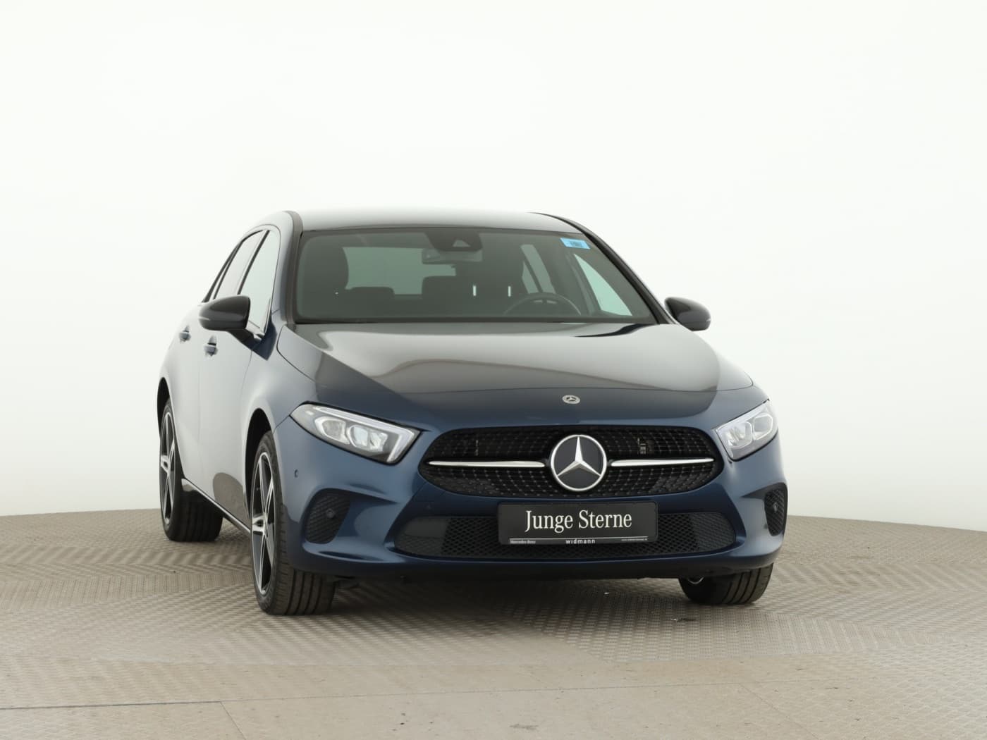 Mercedes-Benz A 250 e Bild 3