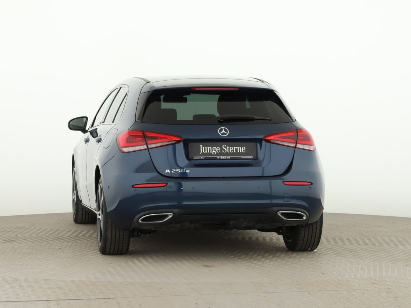 Mercedes-Benz A 250 e Bild 4