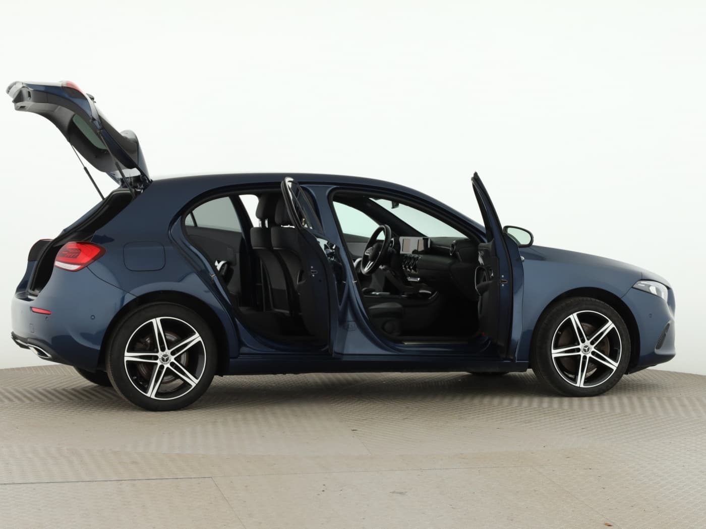 Mercedes-Benz A 250 e Bild 8