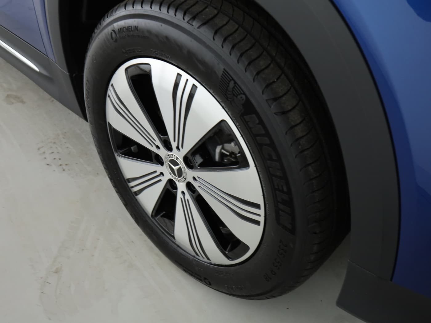 Mercedes-Benz EQB 300 4M Bild 21