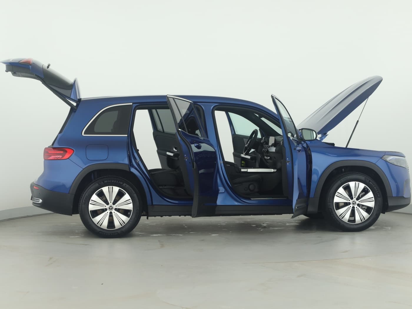 Mercedes-Benz EQB 300 4M Bild 8